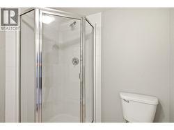 Cheater Ensuite off the 2nd bedroom - 