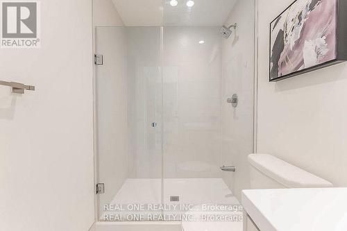 303 - 80 Vanauley Street, Toronto, ON - Indoor Photo Showing Bathroom