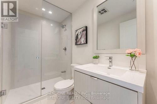 303 - 80 Vanauley Street, Toronto, ON - Indoor Photo Showing Bathroom