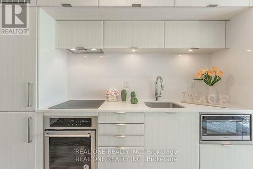 303 - 80 Vanauley Street, Toronto, ON - Indoor Photo Showing Other Room