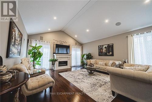 137 Pinehill Drive, Hamilton, ON - Indoor Photo Showing Living Room With Fireplace
