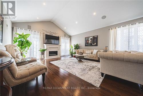 137 Pinehill Drive, Hamilton, ON - Indoor Photo Showing Living Room With Fireplace