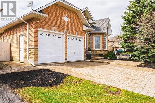 137 Pinehill Drive, Hamilton, ON - Outdoor