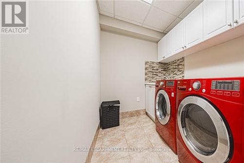 137 Pinehill Drive, Hamilton, ON - Indoor Photo Showing Laundry Room