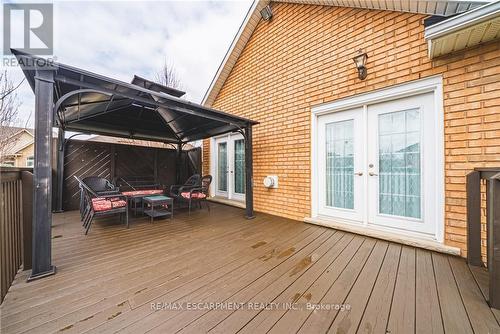 137 Pinehill Drive, Hamilton, ON - Outdoor With Deck Patio Veranda With Exterior