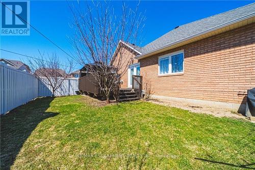 137 Pinehill Drive, Hamilton, ON - Outdoor
