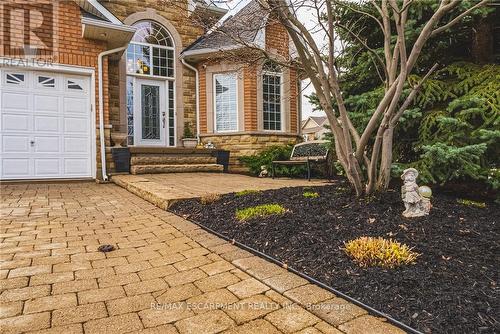 137 Pinehill Drive, Hamilton, ON - Outdoor