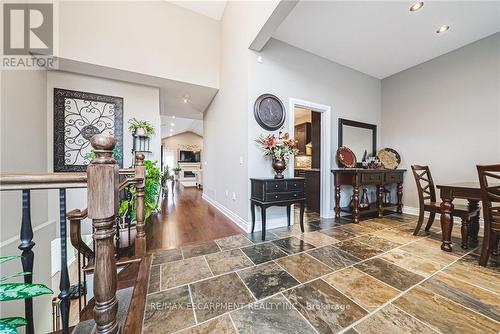 137 Pinehill Drive, Hamilton, ON - Indoor Photo Showing Dining Room