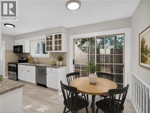 Virtually Staged. - 3401 Rockwood Drive, Burlington, ON - Indoor