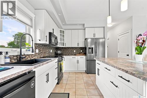 123 Railway Avenue, Dundurn, SK - Indoor Photo Showing Kitchen With Double Sink With Upgraded Kitchen