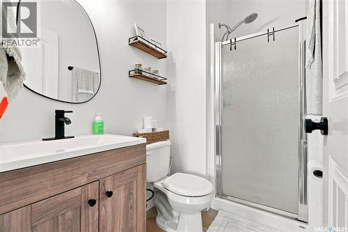 123 Railway Avenue, Dundurn, SK - Indoor Photo Showing Bathroom