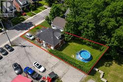 2 NORFOLK STREET N  Hamilton, ON L8S 3K1