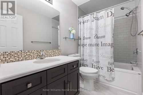 35 - 107 Westra Drive, Guelph (Willow West/Sugarbush/West Acres), ON - Indoor Photo Showing Bathroom