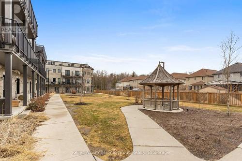 35 - 107 Westra Drive, Guelph (Willow West/Sugarbush/West Acres), ON - Outdoor