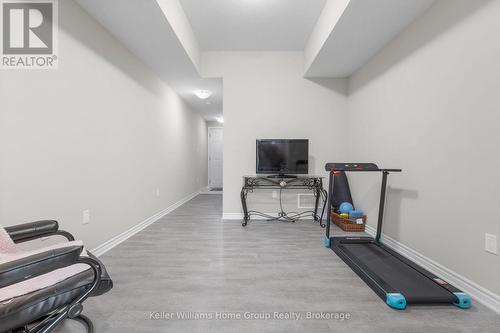 35 - 107 Westra Drive, Guelph (Willow West/Sugarbush/West Acres), ON - Indoor Photo Showing Gym Room