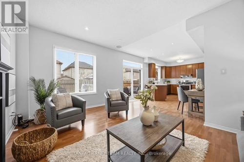 75 Robert Attersley Drive E, Whitby, ON - Indoor Photo Showing Living Room