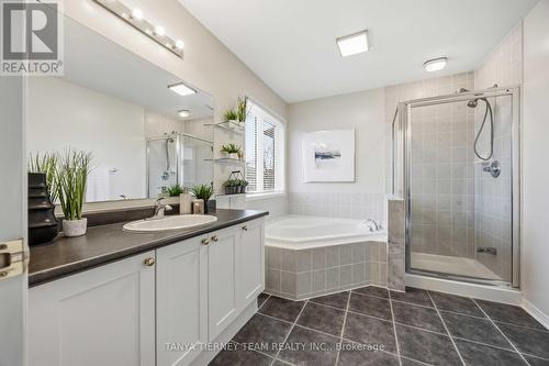 75 Robert Attersley Drive E, Whitby, ON - Indoor Photo Showing Bathroom