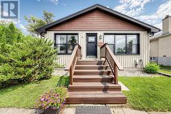 4 WATERBEND DRIVE Georgina, ON L4P 2S2