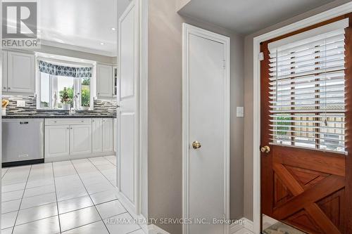 11 Longbourne Crescent, Brampton, ON - Indoor