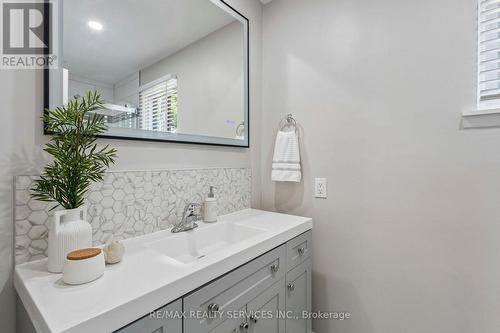 11 Longbourne Crescent, Brampton, ON - Indoor Photo Showing Bathroom