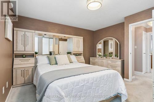 11 Longbourne Crescent, Brampton, ON - Indoor Photo Showing Bedroom