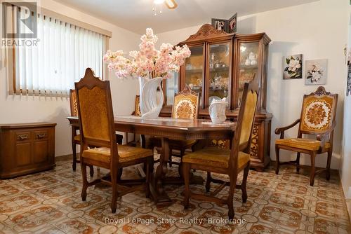 43 Henley Drive, Hamilton (Stoney Creek), ON - Indoor Photo Showing Dining Room