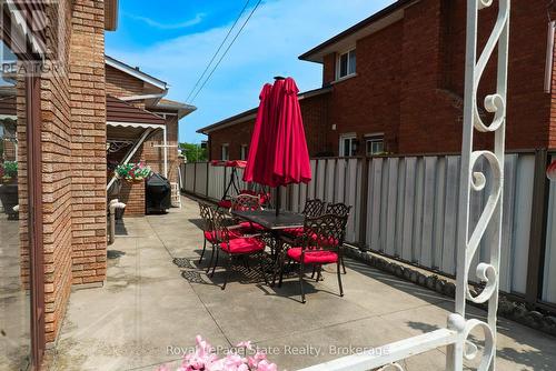 43 Henley Drive, Hamilton (Stoney Creek), ON - Outdoor With Exterior