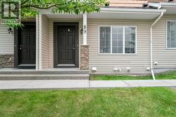 89 Pantego Lane NW  Calgary, AB T3K 0T1
