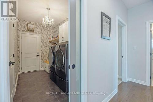 33 White Tail Path, St. Thomas, ON - Indoor Photo Showing Laundry Room