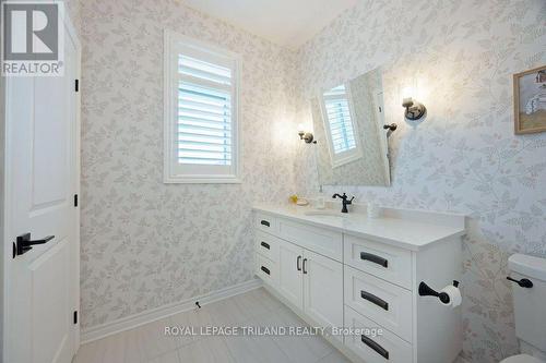 33 White Tail Path, St. Thomas, ON - Indoor Photo Showing Bathroom