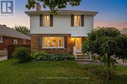 550 WOLFFDALE CRESCENT  Ottawa, ON K1K 1N5