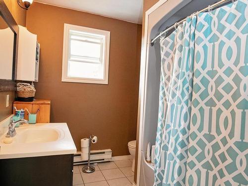 550 Mines Road, Chignecto, NS - Indoor Photo Showing Bathroom