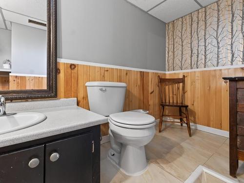 23 Lakeview Drive, Cornwall, PE - Indoor Photo Showing Bathroom