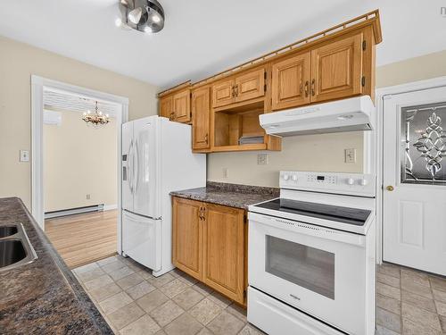 1 Hillcrest Street, Truro, NS - Indoor Photo Showing Kitchen