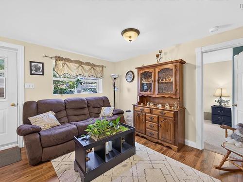 1 Hillcrest Street, Truro, NS - Indoor Photo Showing Living Room