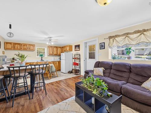 1 Hillcrest Street, Truro, NS - Indoor Photo Showing Living Room