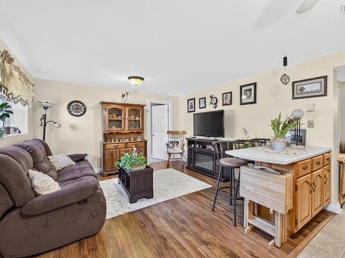 1 Hillcrest Street, Truro, NS - Indoor Photo Showing Living Room