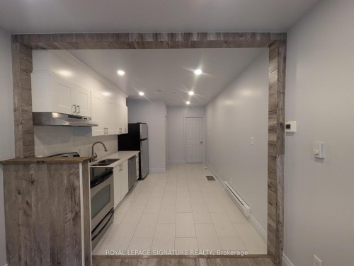 47 West Avenue N, Hamilton, ON - Indoor Photo Showing Kitchen