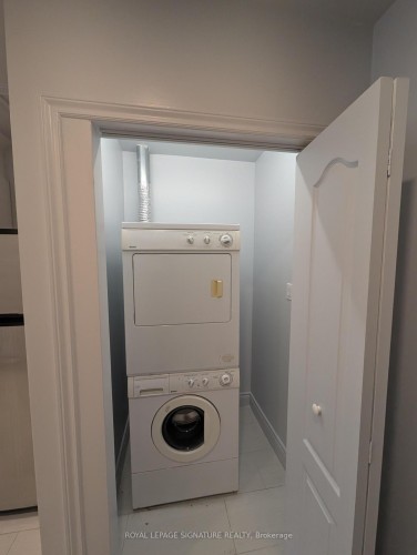 47 West Avenue N, Hamilton, ON - Indoor Photo Showing Laundry Room