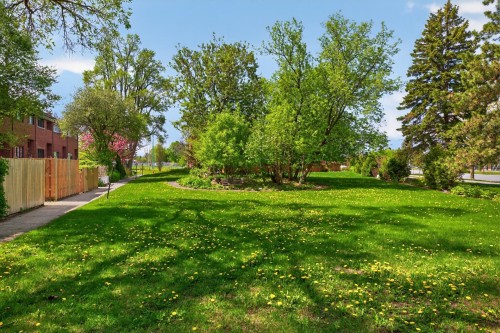 Extérieur - 2-121 Av. Vanguard, Pointe-Claire, QC - Outdoor