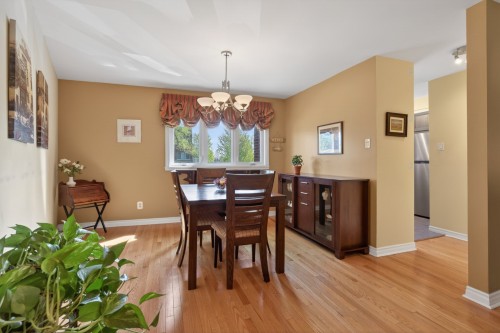 Salle à manger - 2-121 Av. Vanguard, Pointe-Claire, QC - Indoor Photo Showing Dining Room