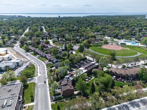 Photo aérienne - 2-121 Av. Vanguard, Pointe-Claire, QC - Outdoor With View