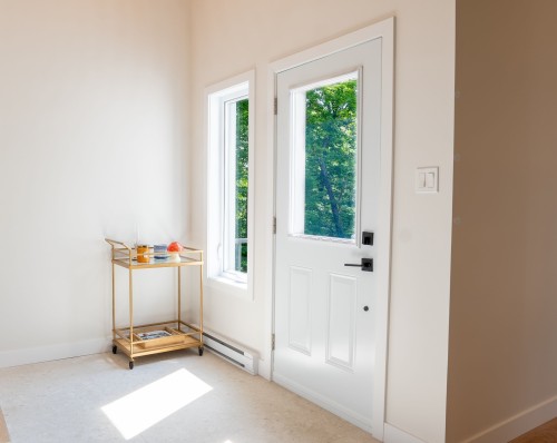 Hall d'entrée/Vestibule - 317 388E Avenue, Saint-Hippolyte, QC - Indoor Photo Showing Other Room