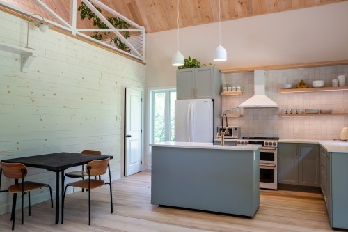 Salle à manger - 317 388E Avenue, Saint-Hippolyte, QC - Indoor Photo Showing Kitchen
