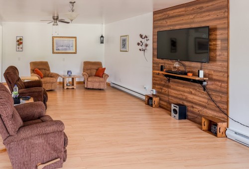 Salle familiale - 382 Ch. Du Lac-Long, Blue Sea, QC - Indoor Photo Showing Living Room