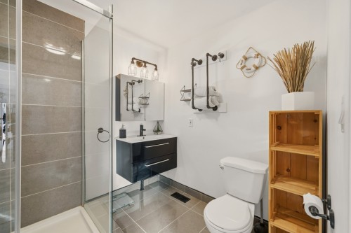 Salle de bains - 1397 Route 116, Danville, QC - Indoor Photo Showing Bathroom