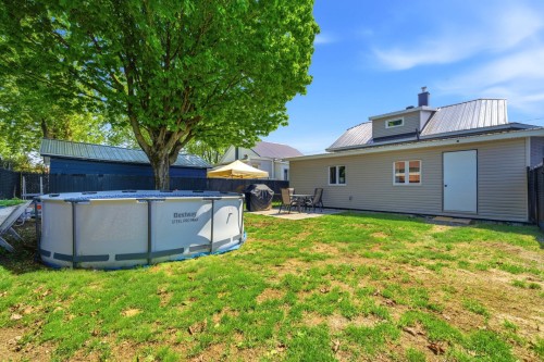 Cour - 1397 Route 116, Danville, QC - Outdoor With Above Ground Pool