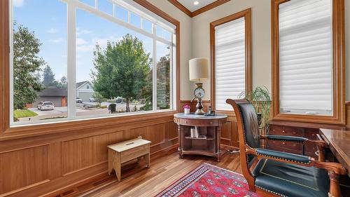 523 Metcalfe Avenue, Kelowna, BC - Indoor