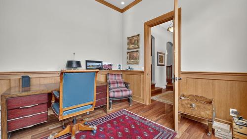523 Metcalfe Avenue, Kelowna, BC - Indoor
