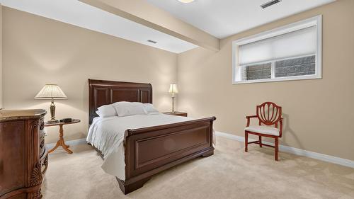 523 Metcalfe Avenue, Kelowna, BC - Indoor Photo Showing Bedroom